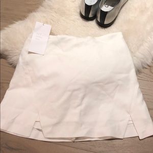 Brand new Zara white skirt